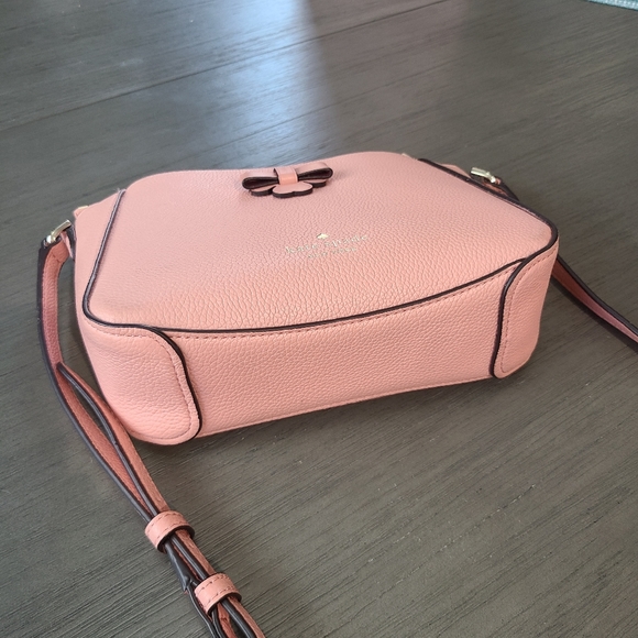 Kate Spade crossbody bag - Like New - Picture 8 of 15